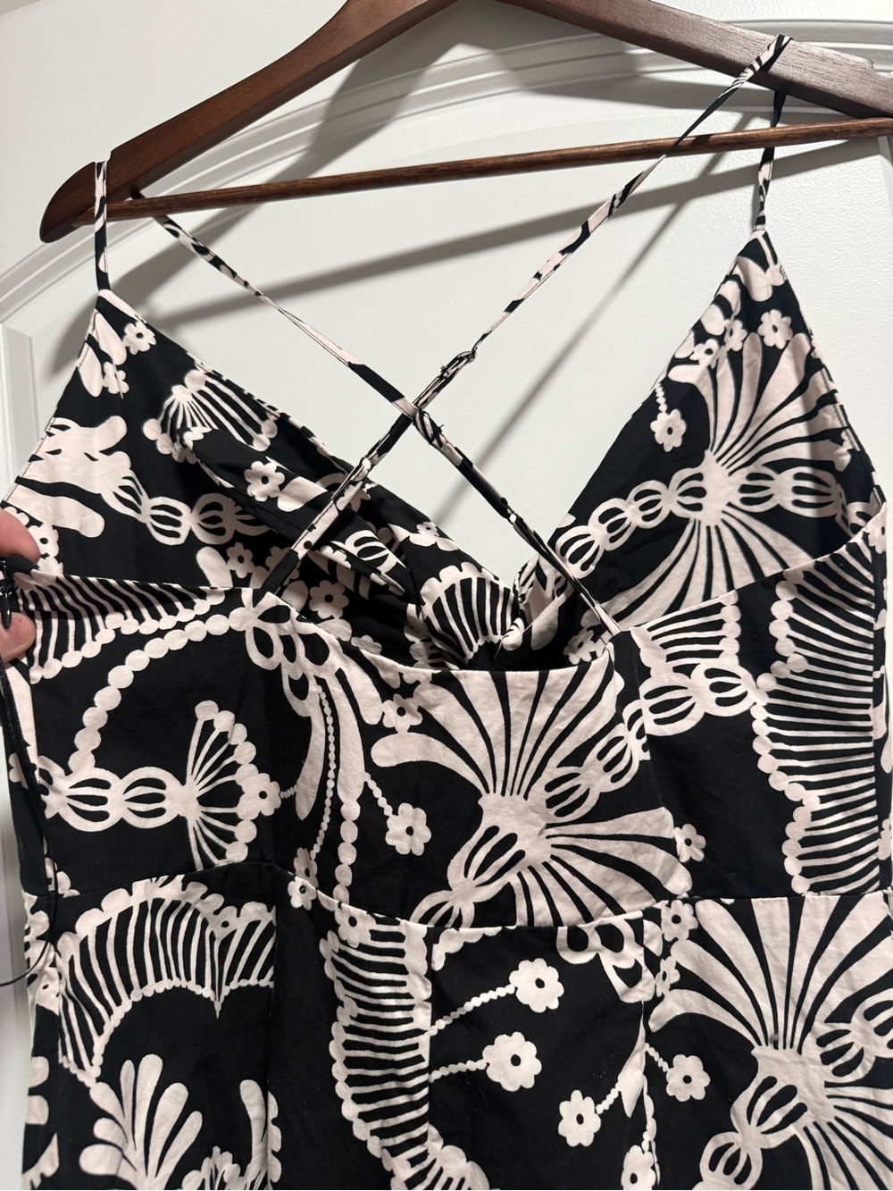 Banana Republic Black & Cream Floral-Pattern Maxi Dress - Picture 3 of 5